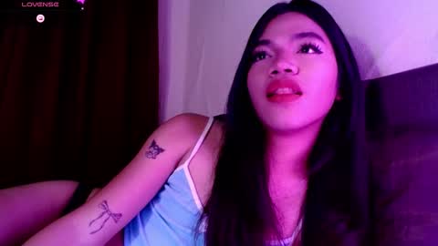 Snapshot of love_seren chatting on 10-03-25, 10:56 Seren online show from 10-03-25, 10:56