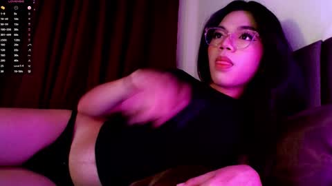 Snapshot of love_seren chatting on 10-11-25, 10:14 Seren online show from 10-11-25, 10:14