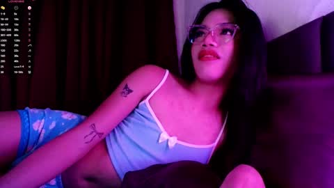 Snapshot of love_seren chatting on 10-12-25, 11:53 Seren online show from 10-12-25, 11:53