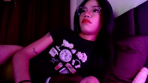 Snapshot of love_seren chatting on 10-13-25, 11:32 Seren online show from 10-13-25, 11:32