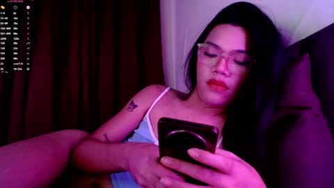 Snapshot of love_seren chatting on 10-17-25, 11:46 Seren online show from 10-17-25, 11:46