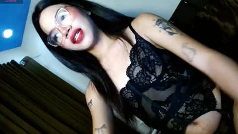 Snapshot of love_seren chatting on 10-23-25, 11:31 Seren online show from 10-23-25, 11:31