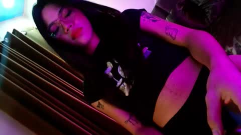 Snapshot of love_seren chatting on 11-03-25, 11:33 Seren online show from 11-03-25, 11:33