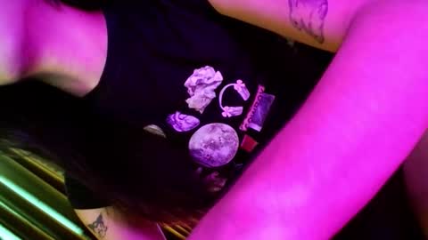 Snapshot of love_seren chatting on 11-07-25, 05:18 Seren online show from 11-07-25, 05:18