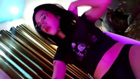 Snapshot of love_seren chatting on 11-09-25, 03:05 Seren online show from 11-09-25, 03:05