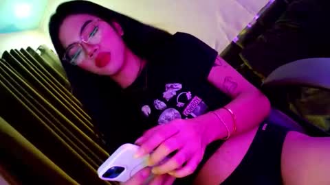 Snapshot of love_seren chatting on 02-04-26, 07:36 Seren online show from 02-04-26, 07:36