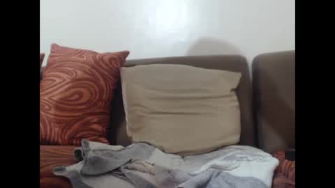 Snapshot of love_to_cum_4u chatting on 10-08-25, 01:42 Trisha online show from 10-08-25, 01:42