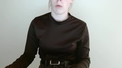 Snapshot of love_vivian chatting on 04-23-26, 12:40 Vivian online show from 04-23-26, 12:40