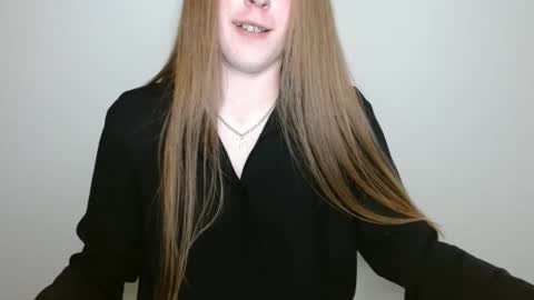 Snapshot of love_vivian chatting on 04-25-26, 12:08 Vivian online show from 04-25-26, 12:08