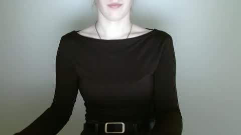 Snapshot of love_vivian chatting on 05-11-26, 04:04 Vivian online show from 05-11-26, 04:04