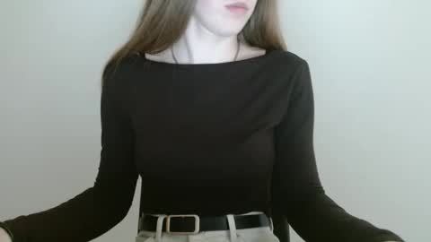 Snapshot of love_vivian chatting on 05-26-26, 10:11 Vivian online show from 05-26-26, 10:11