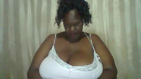 Lynn online show from 01-30-25, 02:27