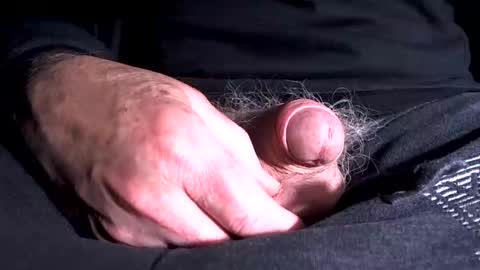 Snapshot of loveboys2025 chatting on 11-24-25, 09:36 loveboys2025 online show from 11-24-25, 09:36