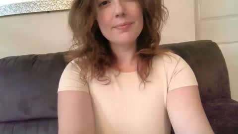 Connie Rae online show from 11-21-25, 03:49