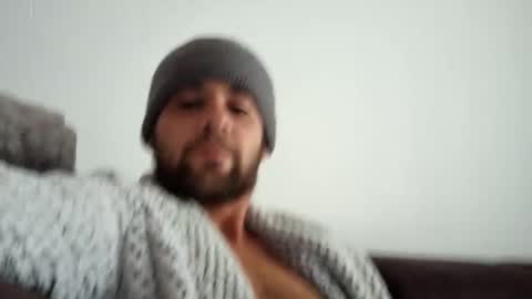 lovecouple0910 online show from 01-05-25, 12:42