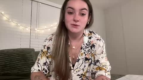 Snapshot of lovefromrose1 chatting on 07-24-26, 03:15 Olivia Rose online show from 07-24-26, 03:15