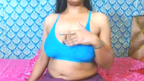 Snapshot of lovefunnitya chatting on 04-22-26, 12:39 Divya online show from 04-22-26, 12:39
