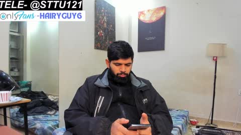 Snapshot of lovehairyindian chatting on 01-05-25, 11:37 Indian hairy online show from 01-05-25, 11:37