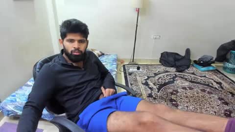 Snapshot of lovehairyindian chatting on 01-10-25, 07:21 Indian hairy online show from 01-10-25, 07:21