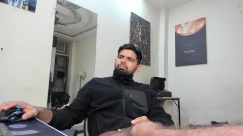 Snapshot of lovehairyindian chatting on 02-28-25, 07:14 Indian hairy online show from 02-28-25, 07:14