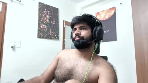 Snapshot of lovehairyindian chatting on 09-19-25, 10:54 Indian hairy online show from 09-19-25, 10:54