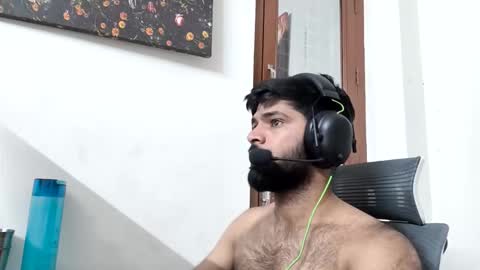 Snapshot of lovehairyindian chatting on 05-07-26, 10:15 Indian hairy online show from 05-07-26, 10:15