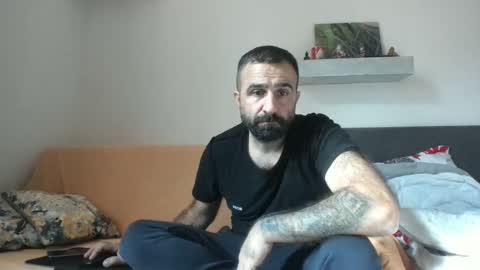 Snapshot of loveivat80 chatting on 10-12-25, 05:39 loveivat80 online show from 10-12-25, 05:39