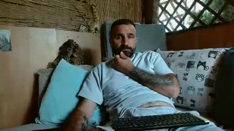 Snapshot of loveivat80 chatting on 06-18-26, 11:47 loveivat80 online show from 06-18-26, 11:47