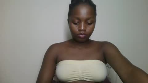 Snapshot of lovelbrownie chatting on 07-12-26, 10:23 lovelbrownie online show from 07-12-26, 10:23