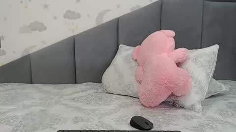 lovellykitty online show from 04-16-26, 06:14