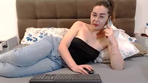 Snapshot of lovellykitty_1 chatting on 07-14-26, 10:21 lovellykitty online show from 07-14-26, 10:21