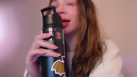 Elsa online show from 01-13-25, 03:26