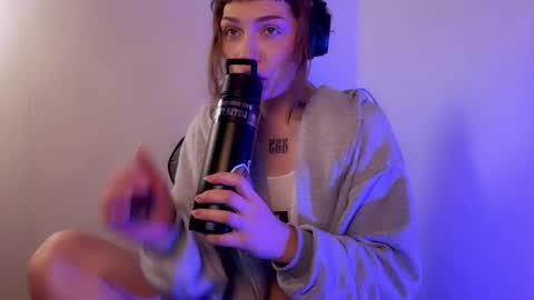 Elsa online show from 01-26-25, 05:45