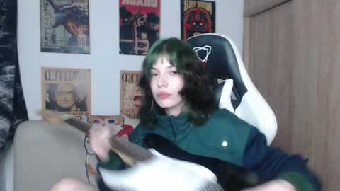 Cassie online show from 01-05-25, 03:43