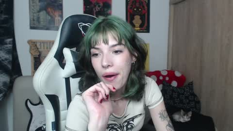 Cassie online show from 01-06-25, 02:37