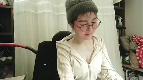 Snapshot of lovely_dana chatting on 01-05-25, 03:34 DANA KIM online show from 01-05-25, 03:34