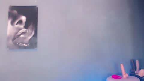 Snapshot of lovely_darlingx chatting on 06-27-26, 01:54 Precious . online show from 06-27-26, 01:54