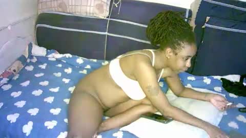 lovely_ebonies2 online show from 03-25-26, 06:03