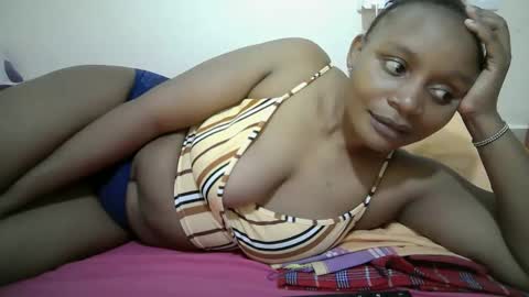 Snapshot of lovely_gee chatting on 05-16-26, 11:31 sexylover online show from 05-16-26, 11:31