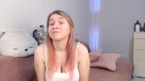 Lovely Hayley online show from 11-04-25, 10:31