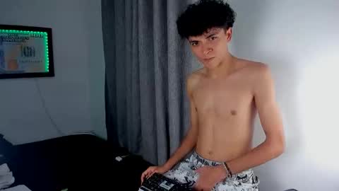 Snapshot of lovely_horny713 chatting on 04-15-26, 07:58 Salo online show from 04-15-26, 07:58