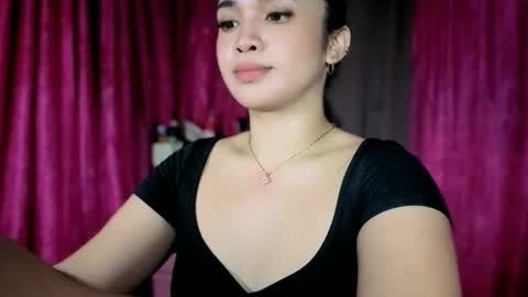 Snapshot of lovely_kurtny04 chatting on 05-11-26, 06:38 LOVE online show from 05-11-26, 06:38