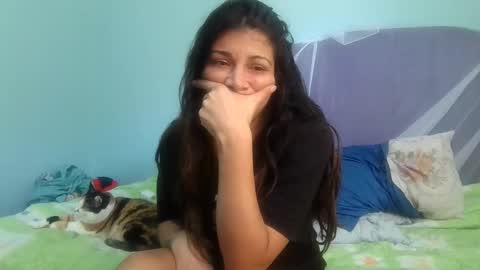 Snapshot of lovely_maia chatting on 04-20-26, 01:14 Maya online show from 04-20-26, 01:14