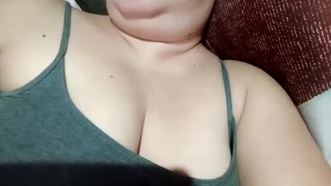 Snapshot of lovely_orchid chatting on 12-25-24, 03:28 lovely_orchid online show from 12-25-24, 03:28