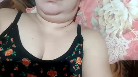 Snapshot of lovely_orchid chatting on 01-19-25, 05:18 lovely_orchid online show from 01-19-25, 05:18