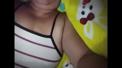 lovely_orchid online show from 04-12-26, 02:33