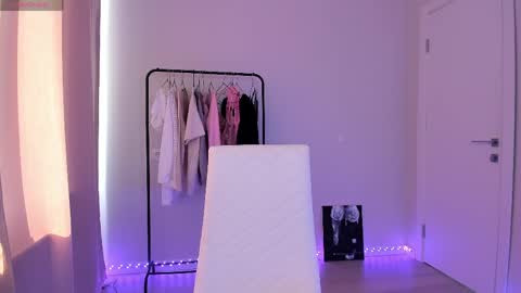 Snapshot of lovely_poppy chatting on 06-01-26, 02:57 Lolly online show from 06-01-26, 02:57
