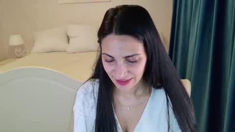 Snapshot of lovelybeatricee chatting on 06-16-26, 06:21 Beatrice online show from 06-16-26, 06:21