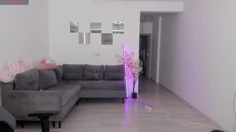 lovelybianca_ online show from 04-04-26, 07:44