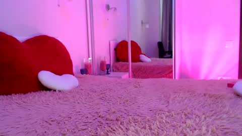 lovelybird69 online show from 07-14-26, 12:11